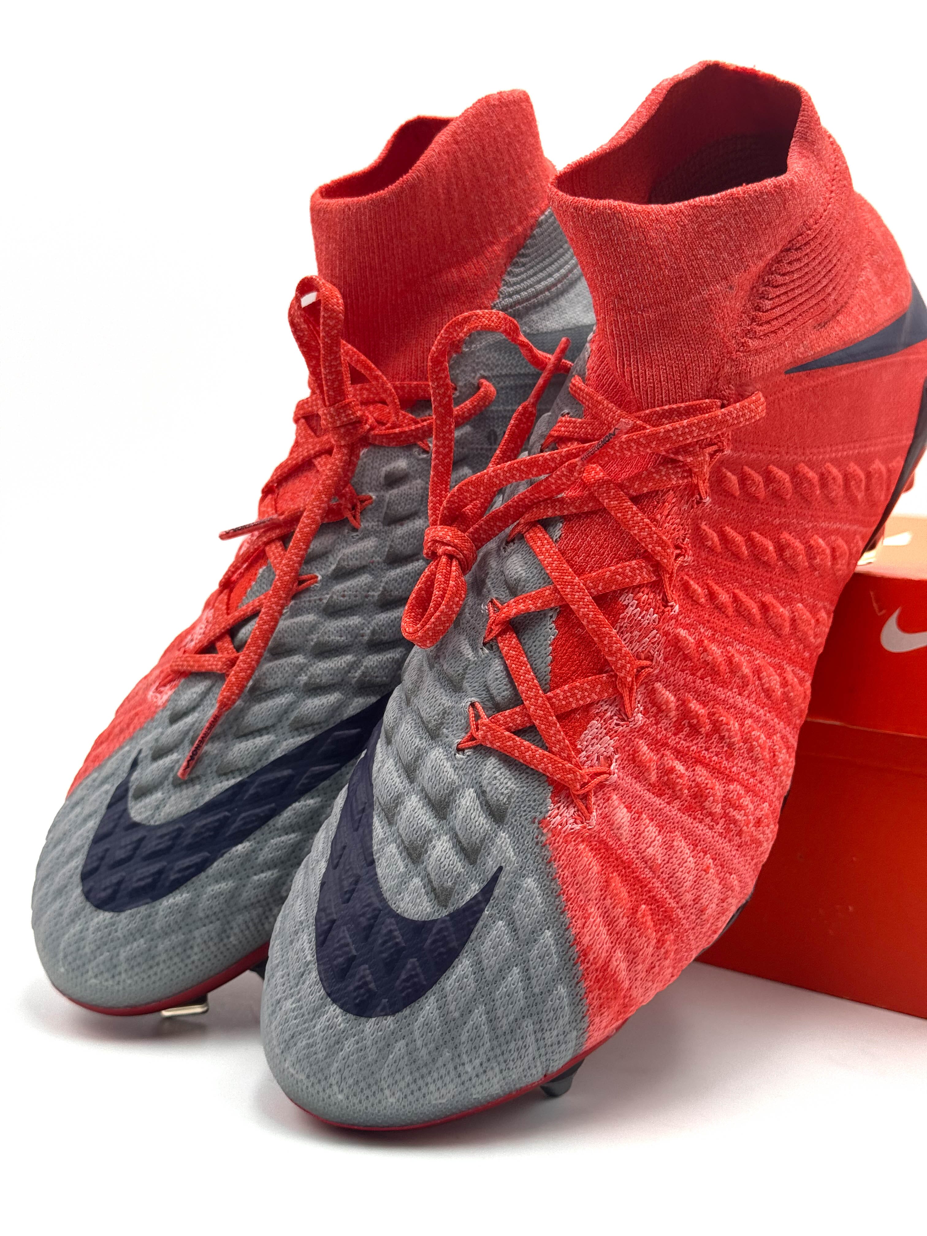 Nike Hypervenom Phantom III SG-Pro 881548-0591